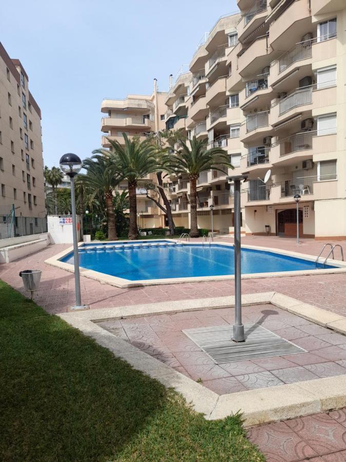 Apartamento En Салоу Екстериор снимка