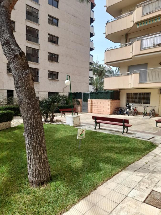 Apartamento En Салоу Екстериор снимка